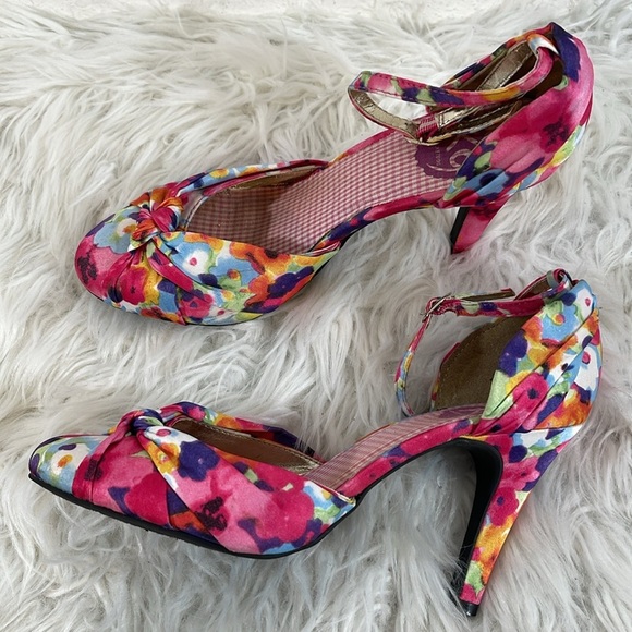 K9 By Rocket Dog Pumps Heel Size 8.5 Ankle Strap Buckle Pink Floral Jazzin Homer - Picture 3 of 14